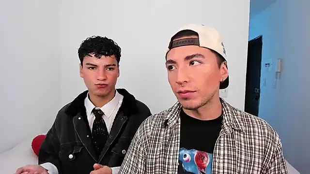 sweet boys xx online show from November 2025 01:01:02 PM