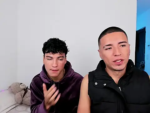 sweet boys xx online show from November 2025 12:36:02 PM