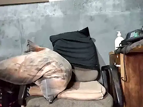 bumbumtatuado online show from December 2025 02:06:02 AM