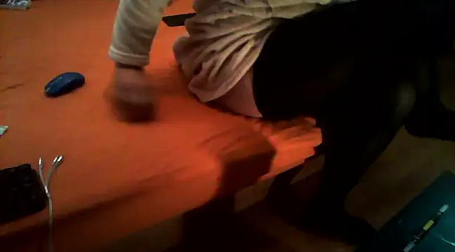 eblata04 online show from December 2024 09:41:01 PM