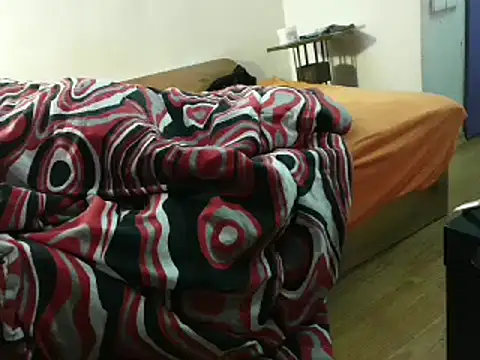 eblata04 online show from February 2025 11:53:01 PM