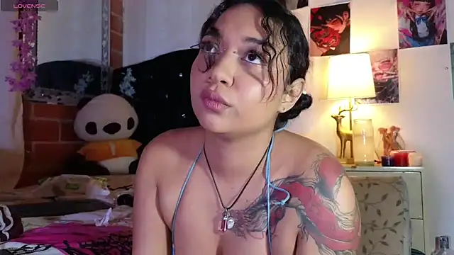 Snapshot of _octavia_ chatting on February 2025 04:53:01 AM octavia online show from February 2025 04:53:01 AM