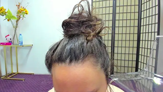 AishaRouhi online show from April 2026 04:30:01 AM