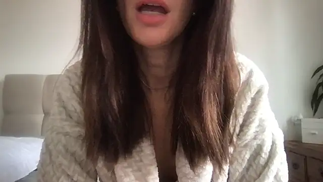 paolajonez online show from September 2025 12:16:02 PM