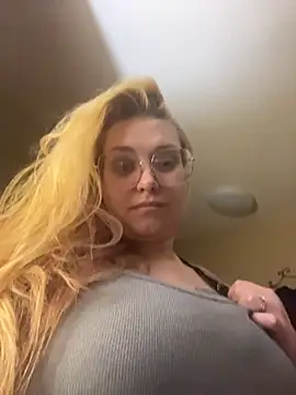 Lalalynn online show from April 2026 02:06:01 AM