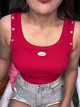 LeisyXO online show from December 2024 07:23:01 PM