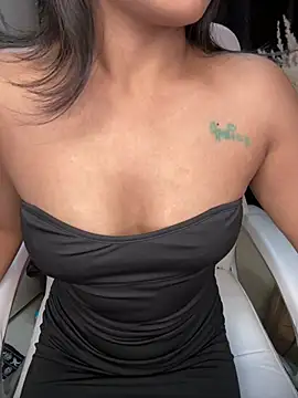 LeisyXO online show from January 2025 09:50:02 PM