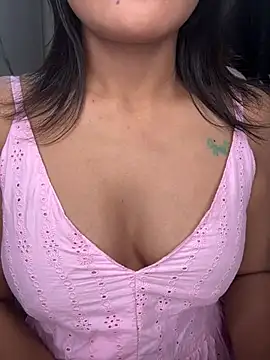 LeisyXO online show from January 2025 06:59:02 PM