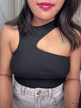 LeisyXO online show from January 2025 09:59:01 PM