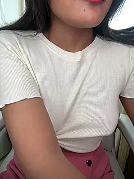 LeisyXO online show from February 2025 04:48:02 AM