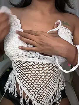 LeisyXO online show from February 2025 10:40:01 PM