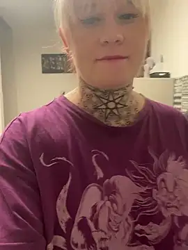 poussichienne online show from February 2025 05:33:01 PM