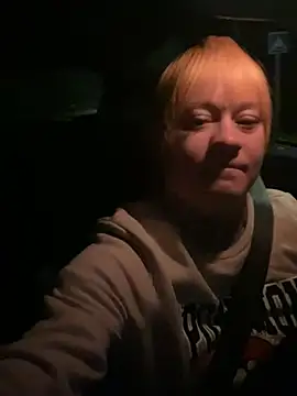 poussichienne online show from April 2026 02:45:02 AM