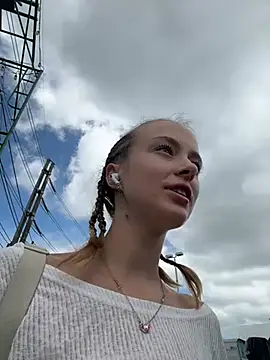 enjoy my beauty online show from December 2024 05:12:01 AM