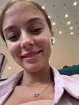 enjoy my beauty online show from March 2025 04:08:02 AM