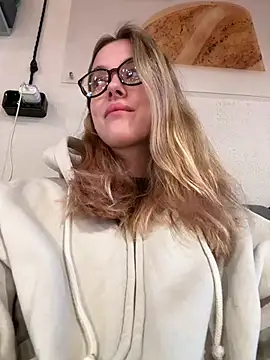 Snapshot of enjoy_my_beauty chatting on February 2026 06:51:01 AM enjoy my beauty online show from February 2026 06:51:01 AM