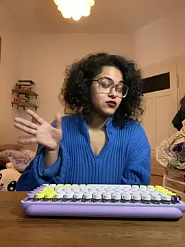 Curvydesifromgermany online show from January 2025 04:01:01 PM