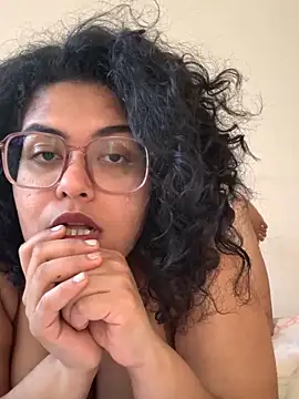 Curvydesifromgermany online show from February 2025 10:36:02 AM