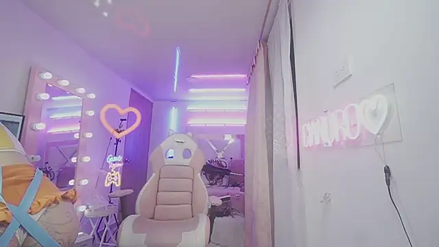 angelacianuro  online show from December 2024 02:56:02 AM