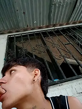 Lukas strong online show from October 2025 02:19:01 PM