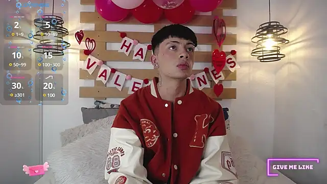 Steev Novoa online show from February 2025 05:07:01 PM