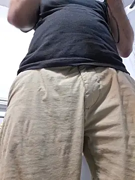 Snapshot of bigdickdaddy2184 chatting on April 2026 11:13:02 PM bigdickdaddy2184 online show from April 2026 11:13:02 PM