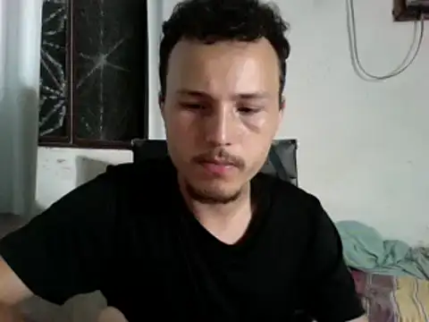 Snapshot of solzinhoalone chatting on December 2024 09:54:02 PM solzinhoalone online show from December 2024 09:54:02 PM