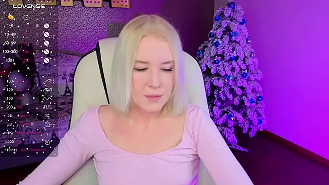 Snapshot of Selenatrend chatting on January 2026 07:01:02 AM Selenatrend online show from January 2026 07:01:02 AM