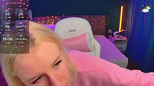 Snapshot of Selenatrend chatting on February 2026 12:14:01 PM Selenatrend online show from February 2026 12:14:01 PM