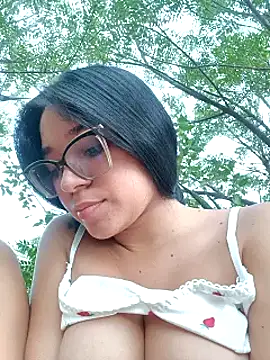 -VICKKY online show from February 2025 11:04:02 PM