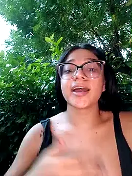 -VICKKY online show from March 2025 10:53:01 PM