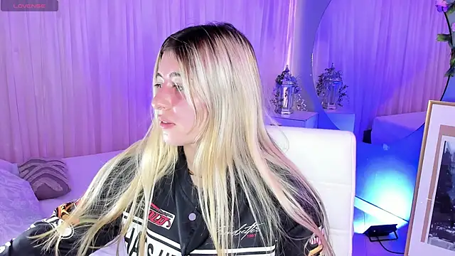 tiffany becker online show from May 2026 01:06:01 PM