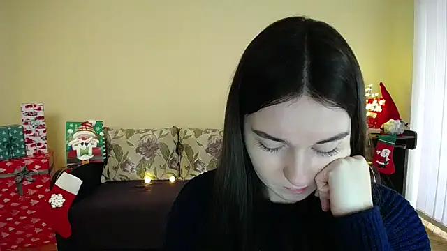 Pretty shy online show from January 2025 12:20:01 PM