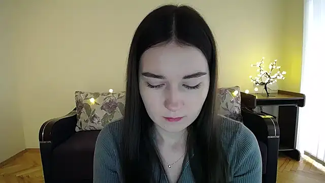 Pretty shy online show from January 2025 09:27:01 AM