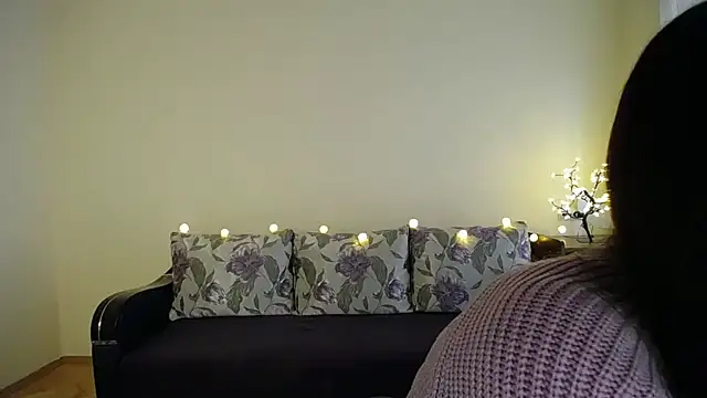 Pretty shy online show from January 2025 09:06:02 AM