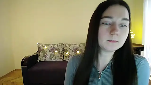 Pretty shy online show from January 2025 12:26:02 PM