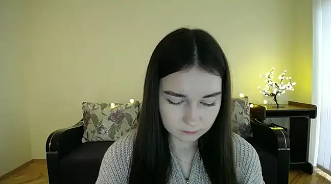 Pretty shy online show from February 2025 08:35:02 AM