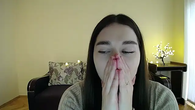 Pretty shy online show from February 2025 09:26:02 AM