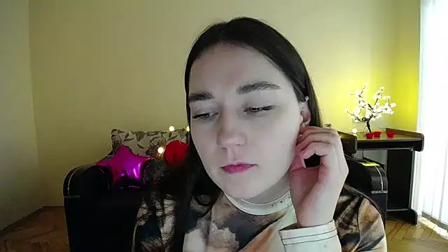 Pretty shy online show from March 2025 12:51:01 PM