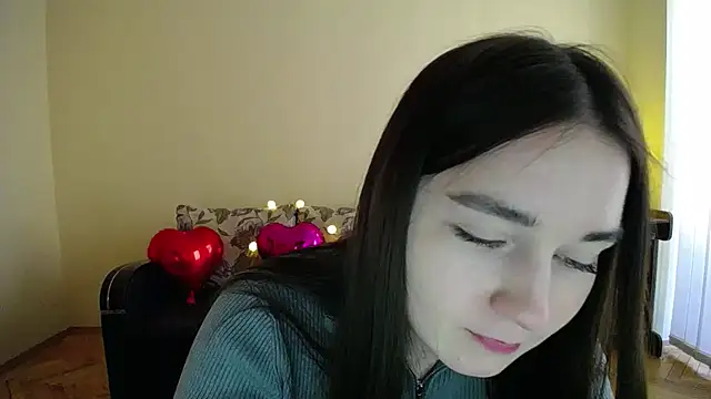 Pretty shy online show from March 2025 01:51:01 PM