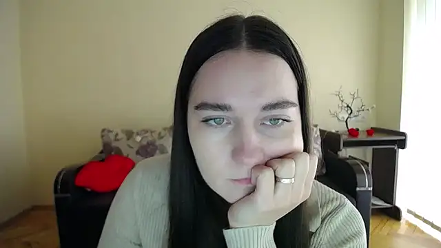 Pretty shy online show from October 2025 08:00:01 AM