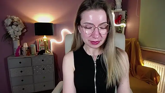 Mia Tasty online show from February 2025 05:43:02 PM