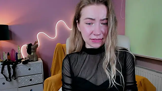 Mia Tasty online show from September 2025 06:48:02 AM