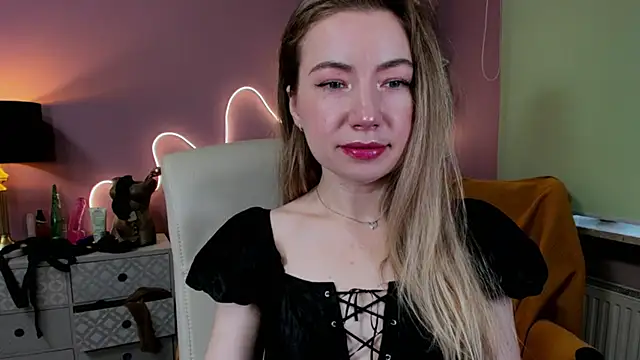 Mia Tasty online show from October 2025 06:31:01 AM