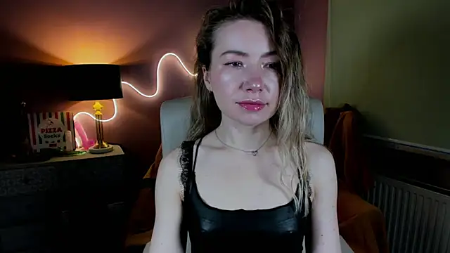 Mia Tasty online show from December 2025 07:39:01 AM