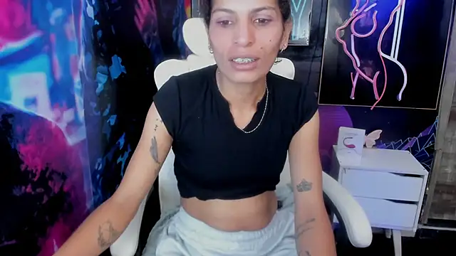 Snapshot of ImCrazzy chatting on February 2025 01:51:02 PM ImCrazzy online show from February 2025 01:51:02 PM