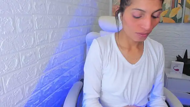 Snapshot of ImCrazzy chatting on February 2025 01:37:01 PM ImCrazzy online show from February 2025 01:37:01 PM