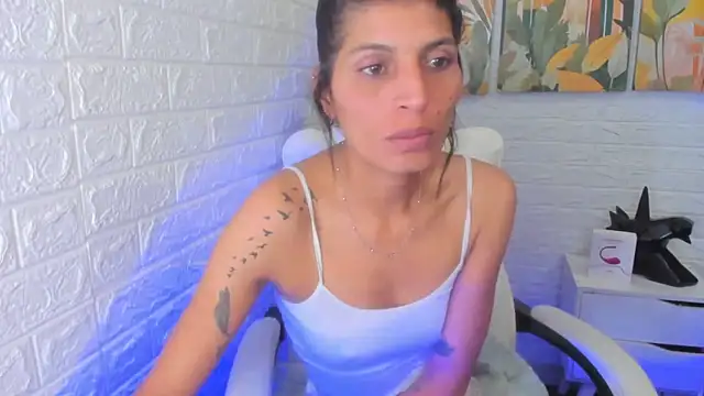 Snapshot of ImCrazzy chatting on February 2025 04:39:02 PM ImCrazzy online show from February 2025 04:39:02 PM