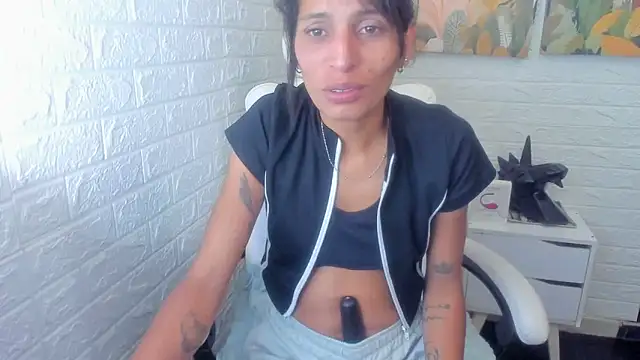 Snapshot of ImCrazzy chatting on February 2025 05:39:01 PM ImCrazzy online show from February 2025 05:39:01 PM