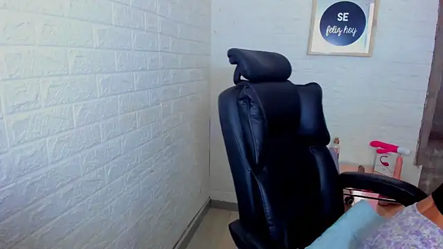 Snapshot of ImCrazzy chatting on September 2025 02:43:02 PM ImCrazzy online show from September 2025 02:43:02 PM